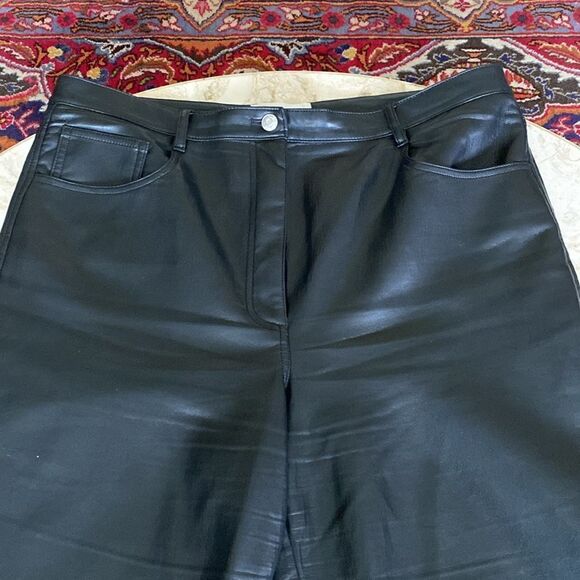 Wilfred The Melina™ Pant Vegan Leather Black - Picture 4 of 10